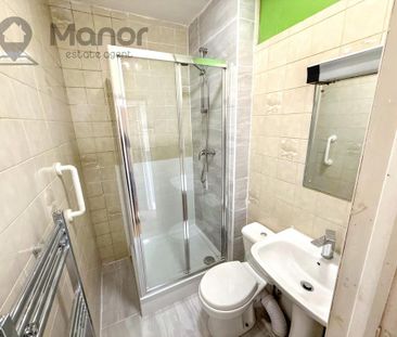 3 bedroom terraced house to rent - Photo 3