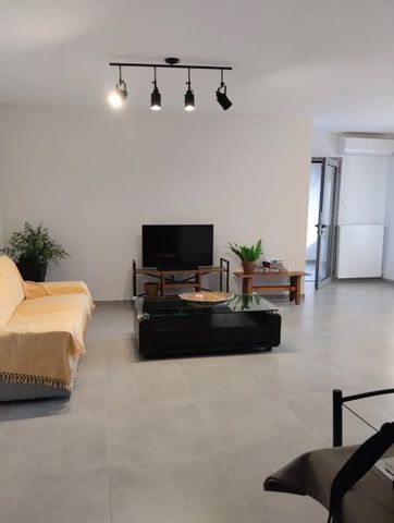 Διαμέρισμα για ενοικίαση Κέντρο (Νέος Κόσμος) - Φωτογραφία 2