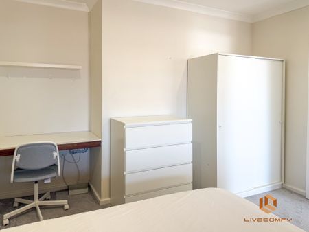 Victoria Park - Photo 5