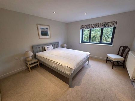 Mylor Bridge, Falmouth, TR11 - Photo 2