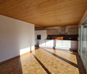 Geräumige 4.5-Zimmer-Wohnung mit Balkon in Cornol - Foto 1