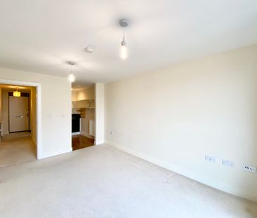 2 Bedroom - Photo 6