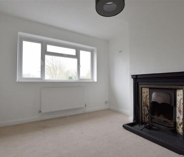 2 bedroom maisonette to rent - Photo 2