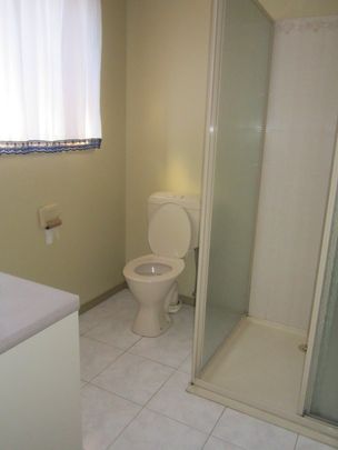Large 3 Bedroom Unit - Photo 1
