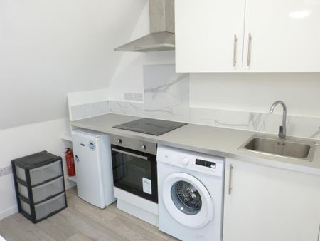 1 bedroom flat to rent - Photo 4