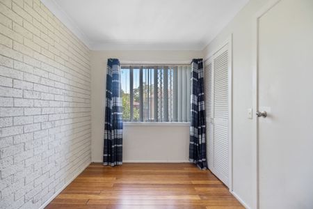 Neat & Convenient Living in the Heart of Woodridge - Photo 5