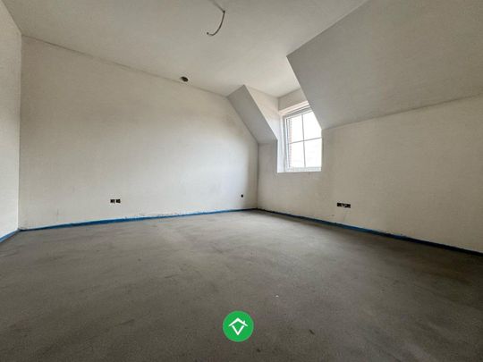 Halfopen nieuwbouwwoning met drie slaapkamers en carport in Moere - Photo 1