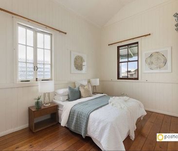 Beautifully Renovated Character Home, perfect for Families! - Photo 3