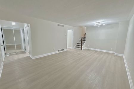 For Lease - 645 Chiddington Avenue, London South, Ontario - Photo 2