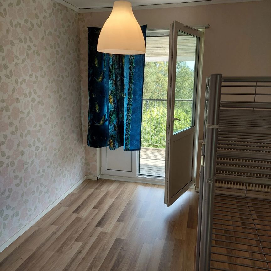 Skogshöjdsvägen 1 - Foto 1