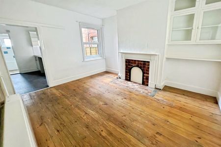 Romsey Road, SO16 - Photo 3