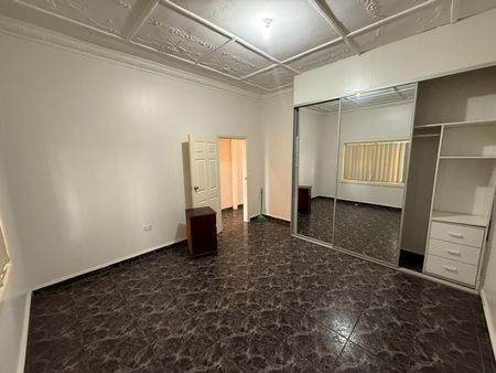 3 Bedroom House - Photo 3