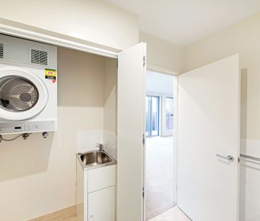 Stylish Ground Floor Apartment - Photo 4