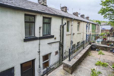 Burnley Road East, Rossendale - Photo 2