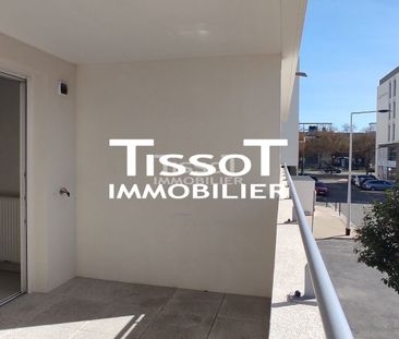 Location Appartement 2 pièces 42m² NIMES 30900 - Photo 2