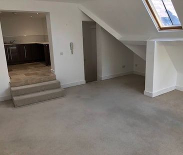 2 Bed Flat, Croxteth Road, L8 - Photo 2