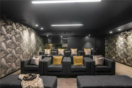 6 bedroom detached house to rent - Photo 2