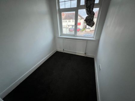 Windsor Avenue, Uxbridge, UB10 9AT - Photo 5