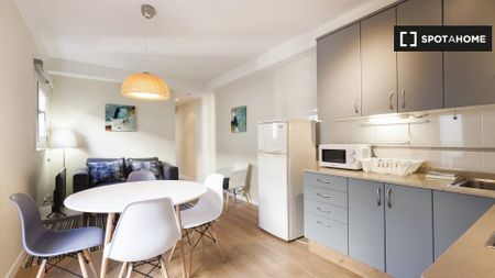 Piso de alquiler en Vila de Gràcia - Photo 4