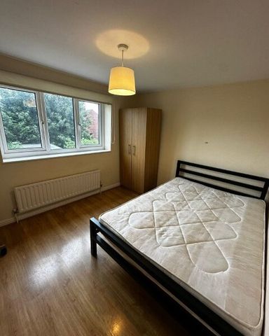 Newport View, Headingley, Leeds, LS6 3BX - Photo 4