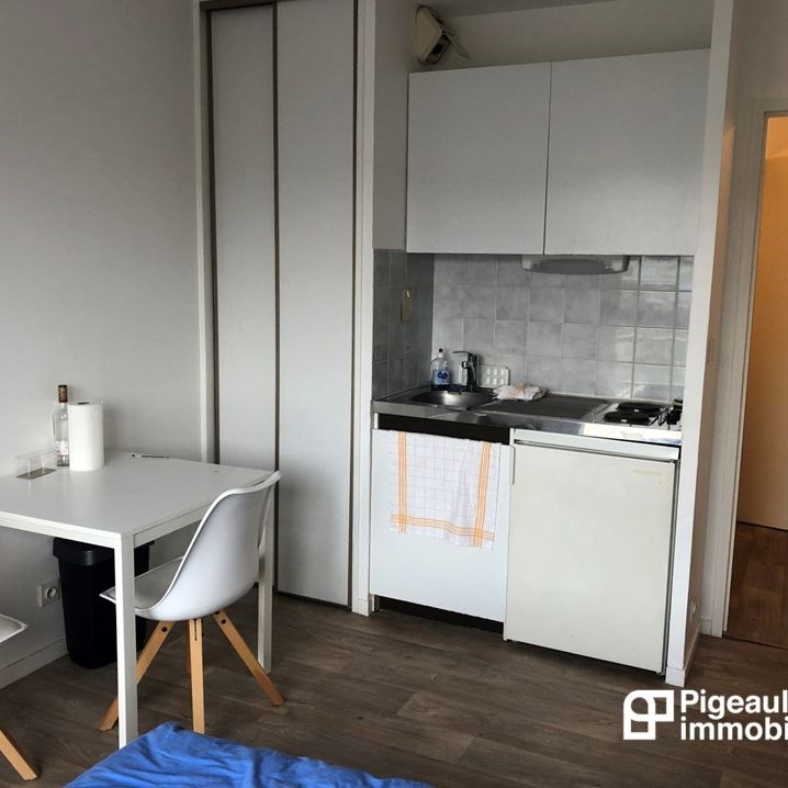 Location Appartement T 1 - Rennes - Lorient - Saint-Brieuc - Photo 1