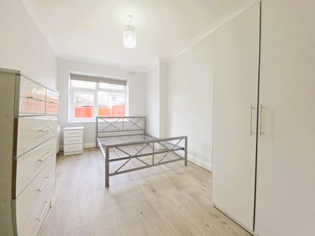 Court Way, W3, Acton - Photo 4