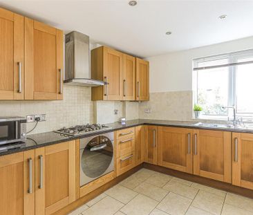 2 bedroom terraced house to rent - Photo 3