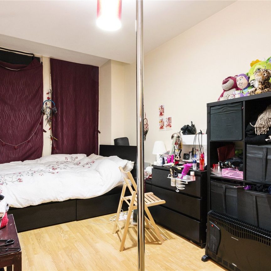 Newington Causeway, London, SE1 6BX - Photo 1