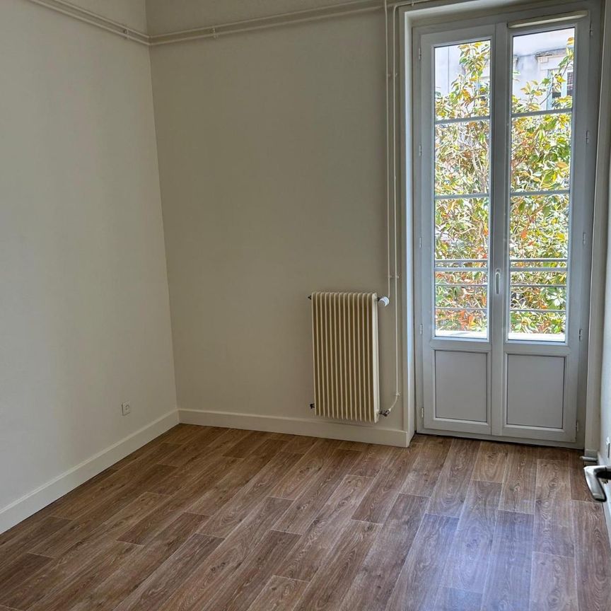 Location Appartement 2 pièces 55m² VICHY 03200 - Photo 1
