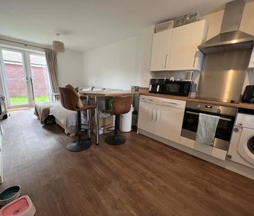 2 bedroom semi-detached house to rent - Photo 3