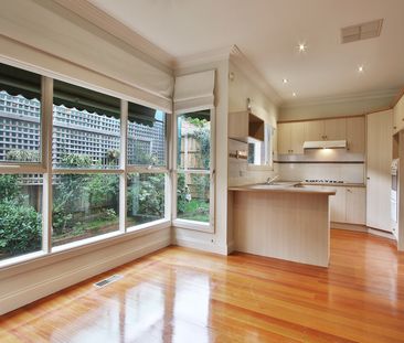 6 Clark Street, Sandringham VIC 3191 - House For Rent | Domain - Photo 2