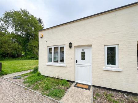1 bedroom semi-detached house to rent - Photo 4