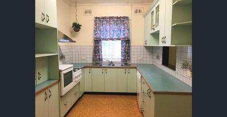 Sought After Location and Old World Charm - Photo 2