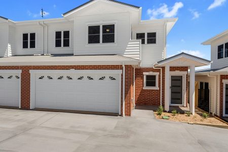 Beautiful Brand New Units Available for Rent in the Hamptons - Photo 4