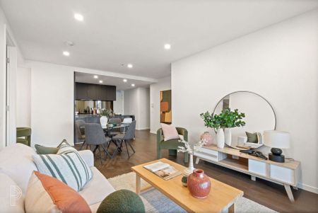 Modern Comfort in a Prime Kingston Location - Photo 2