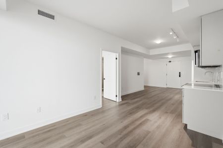 For Lease - 2075 Lakeshore Road Unit# 606, Burlington, Ontario - Photo 4