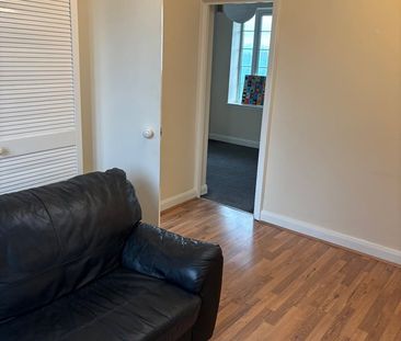 2 Bed Flat, Kings Drive, HA9 - Photo 4