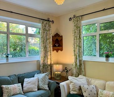 2 Bed Semi-Detached House, London, SW20 - Photo 1