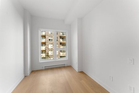 Montréal (Saint-Laurent) (Saint-Laurent Ouest) - Photo 2