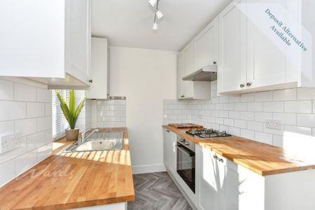 3 bedroom semi-detached house to rent - Photo 5