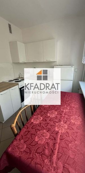 Kawalerka z balkonem w bloku z windą - Фото 1