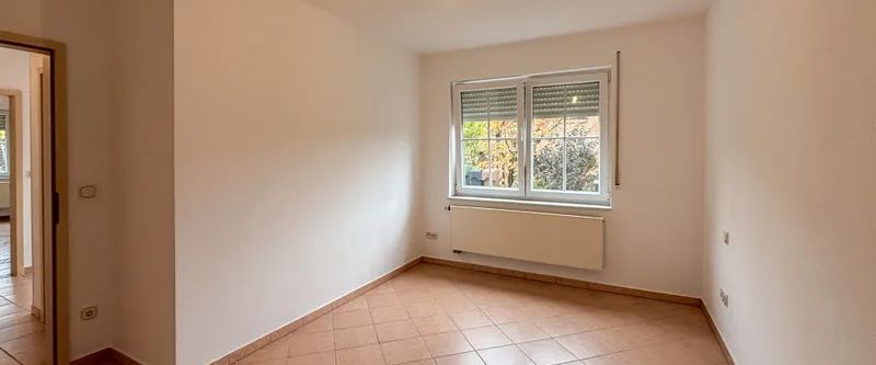 Gepflegte 2-Zimmer-Einliegerwohnung mit separaten Eingang - in ruhiger Wohngegend! - Foto 1