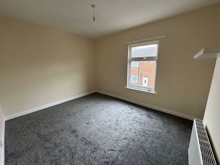 Dickinson Street, Darlington - Photo 2