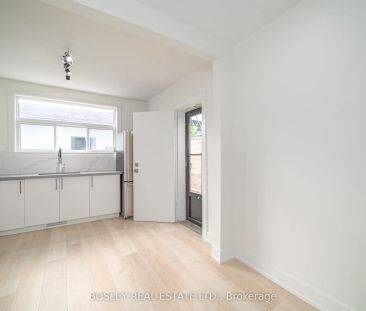 13 Mansfield Avenue #2 - Photo 3