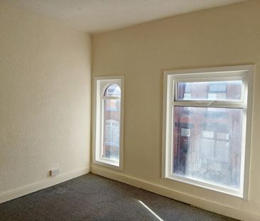 2 Bed Terraced House, Ivy Street, M40 - Photo 4