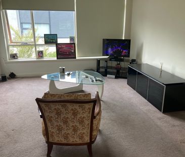 Caulfield North - Photo 1