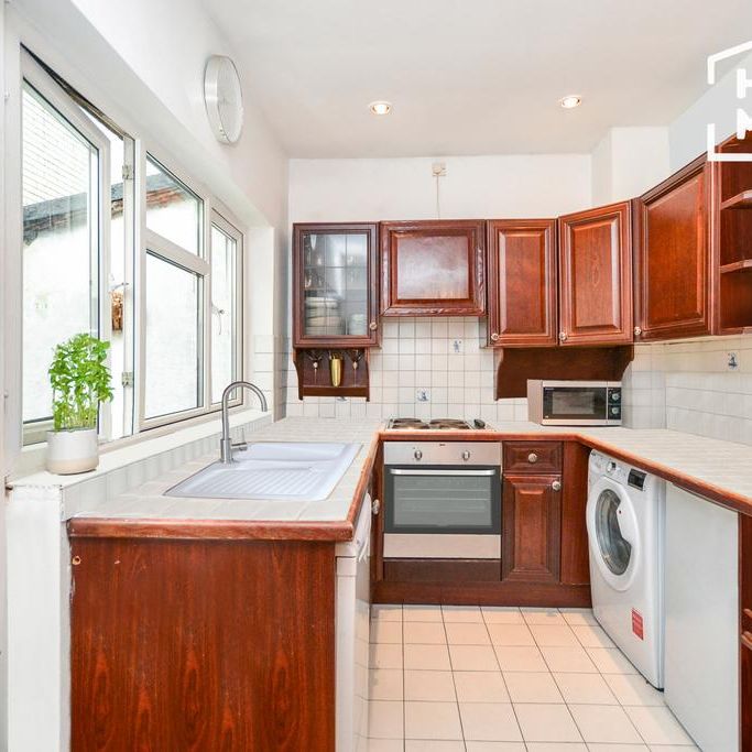 3 bedroom terraced house to rent - Photo 1