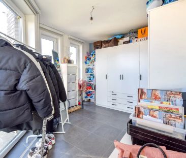 Recent en instapklaar appartement met 2 slaapkamers en autostaanpla... - Photo 2