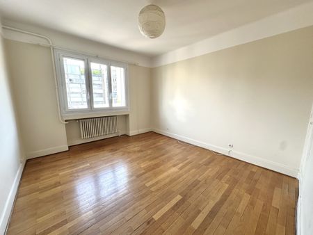 Location Appartement 3 pièces 70m² GRENOBLE 38000 - Photo 2
