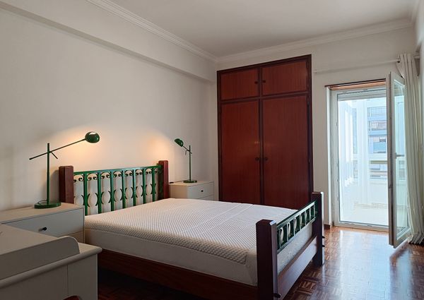 Apartamento T2 Remodelado e Mobilado no Moinho das Antas